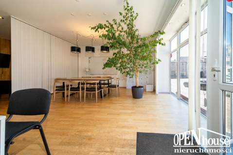 Lokal Karlino   Plac Jana Pawła II 13 64,43 m 
