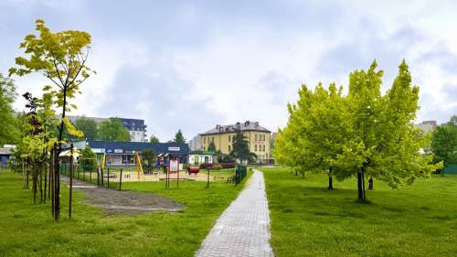 2-pokojowe mieszkanie z balkonem.