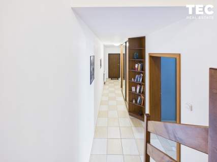 Dwupoziomowe - 137m2 - Zamykany parking - Centrum
