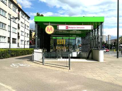2 pokoje z loggią przy Metrze Ks. Janusza