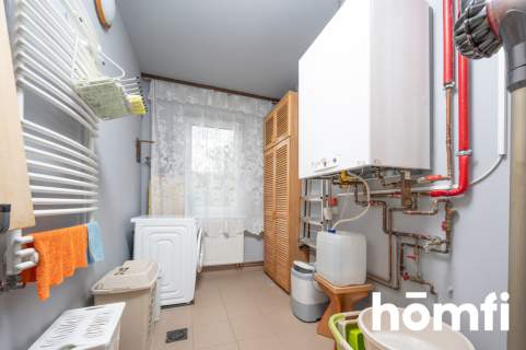 Zadbany dom z pięknym ogrodem 4 sypialnie Salon