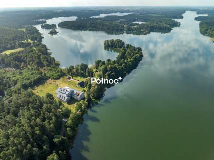 Obiekt hotelowy nad jeziorem Kalwa