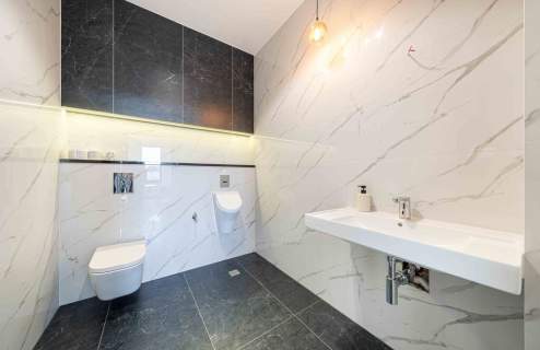 Biurowiec 250 m A2 Hala Plac 1,7 ha Turkowo