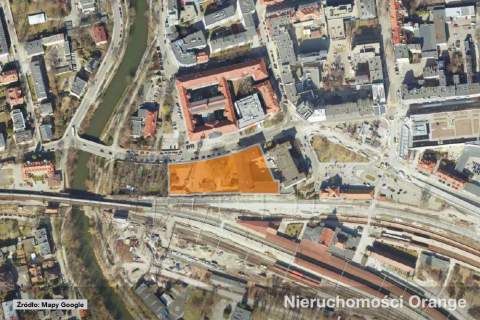 Duża nieruchomość w centrum miasta