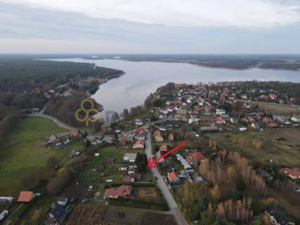 Działka przy jeziorze i lesie, piękna okolica 
