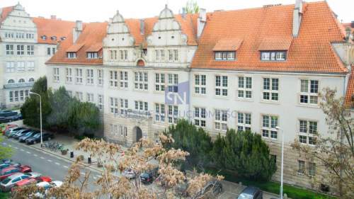 112 m2 przy Placu Grunwaldzkim 5 pokoi .