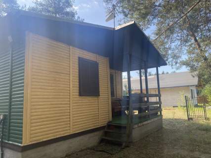 Na sprzedaż działka budowlana 647 m2 27m x 24m domek 42m2