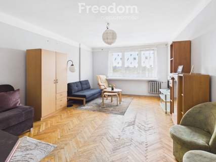 Przestronne 2 pokoje z garażem