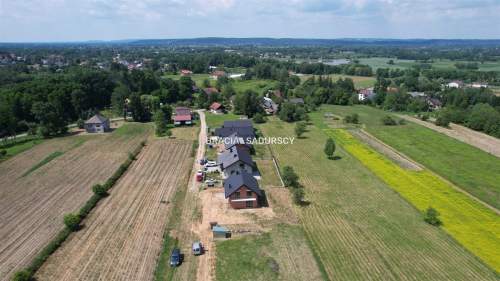 Dom w Brzezince, gm Brzeźnica