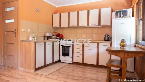 Działka 2100 m2 z domkiem letniskowym, Uciekajka