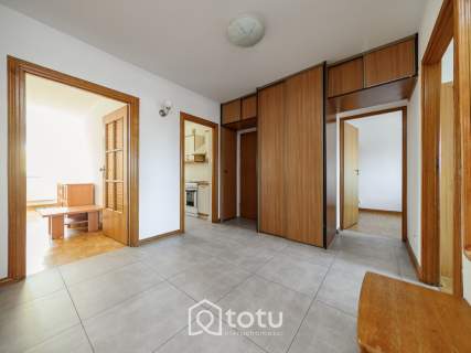    Balkon-Do Metro Kabaty- Cisza- Zamknięte Osiedle