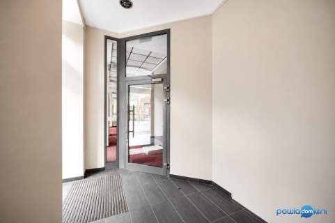Lokal 165 M W centrum Radomia Żeromskiego 23 PARTER, WITRYNY,...