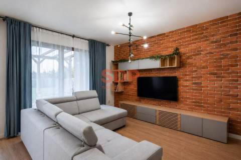 Bielany Wrocławskie Garaż w bryle Duży ogródek