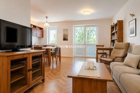Mieszkanie z widokiem, balkon, winda, garaż