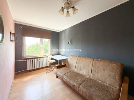 4 osobne pokoje, balkon, oddzielna kuchnia