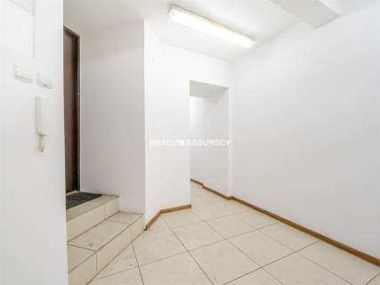 lokal 76m2, Kremerowska przy Karmelickiej