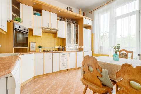 102m2, ścisłe Centrum, klimatycznie w kamienicy