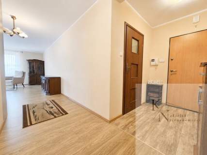 69,85 m2, 2 miejsca w hali garażowej duża piwnica Gdynia D