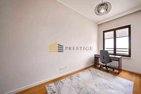 Apartament z pięknym widokiem, metro, 80m2