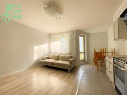 Gdynia Dąbrowa, 56m2, trzy pokoje, balkon, garaż, pierwsze piętro