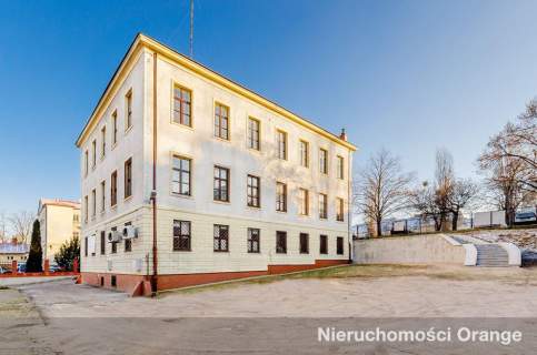 Budynek biurowy w ścisłym centrum miasta