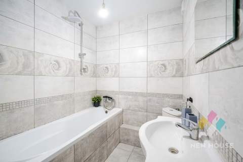 Bartąska, 2-poziomowe mieszkanie, balkon, winda