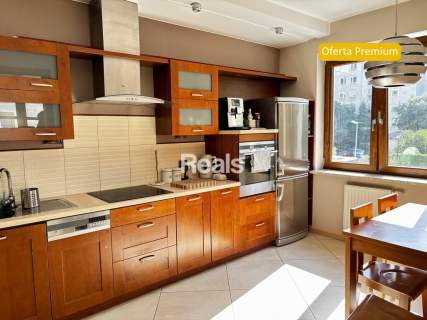 3- pokojowy apartament z balkonem w Centrum.