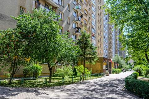 ul. Krasnobrodzka- Metro -Grunty uregulowane