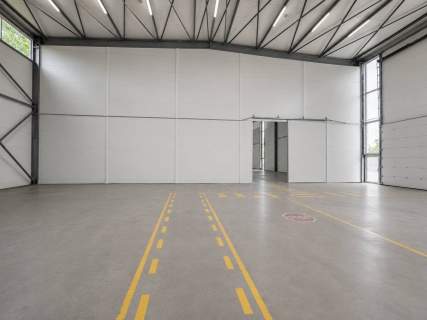 Magazyn 600 m2 rampa brama 0 11m Puławska Warszawa