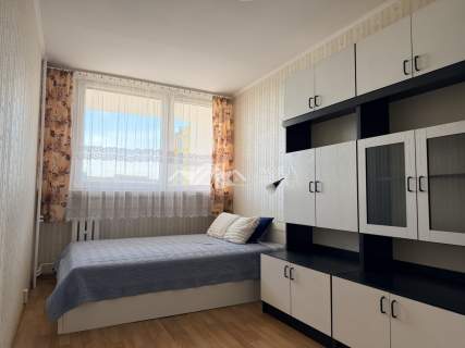 Naprzeciw Sky Tower/balkon/pokoje od podwórza