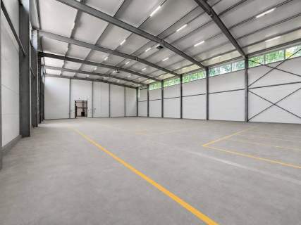 Magazyn 1200 m2 biuro 580 m2 3 bramy Puławska Warszawa
