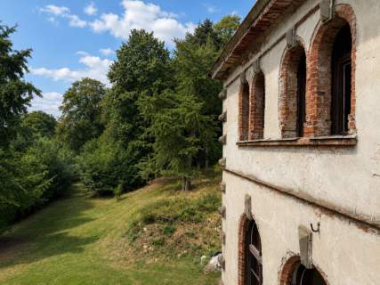 Zabytkowy pałac 1 160 m 2,57 ha parku Wrocław