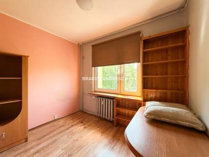 4 osobne pokoje, balkon, oddzielna kuchnia