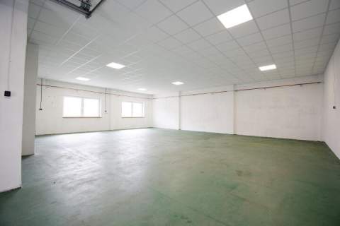 na wynajem hala 156m2 z miejscem biurowym