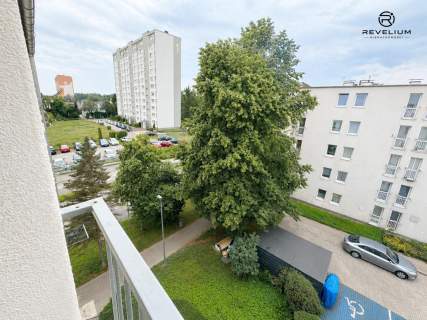Kawalerka Do remontu Parking