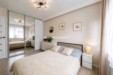 3 pok wysoki standard duży balkon ul. Kantarowicka