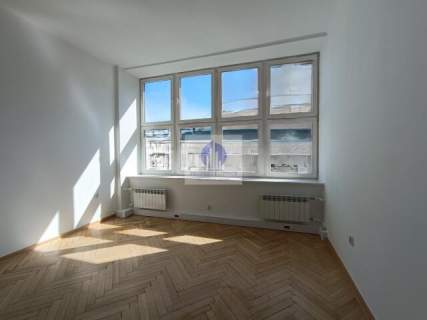 Śródmieście lokal biurowy 15,37m2 do wynajęcia