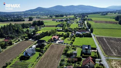 Widok na góry, Spokojna okolica