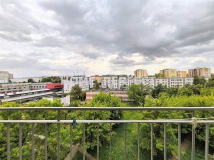 Na sprzedaż 2 pok.z osobną kuchnią - Romualda 4