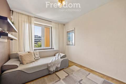 Przestronne 4 pokoje 72 m Balkon Piwnica
