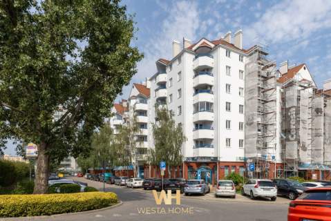 Dwa pokoje, balkon, miejsce parkingowe. Gocław.