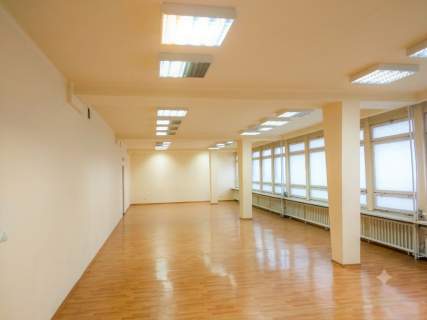 Lokal biurowy/usługowy 117 m I 5 piętro z windą