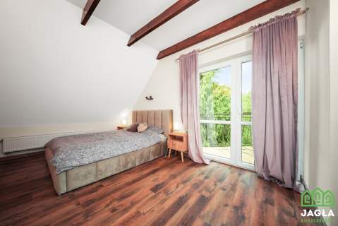 Posiadłość 200m2 z Własnym Stawem i Linią Lasu 1ha