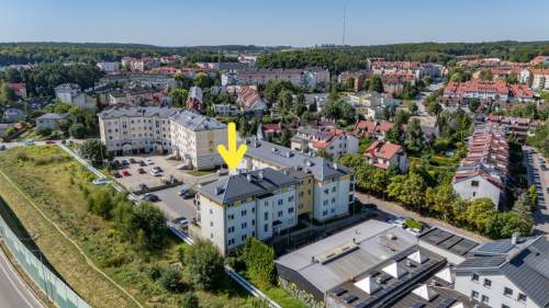 3 pokoje duży balkon hala garażowa piwnica