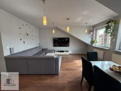 3 pokoje, duzy salon, balkon dodatkowe poddasze osiedle strzeżone