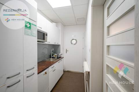 45m2, lokal z witryną, ul. Armii Krajowej