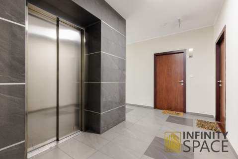 Studio z balkonem Niski czynsz Apartamentowiec
