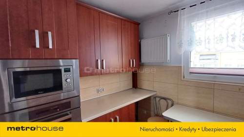 Na sprzedaż 3 pokoje, balkon i piwnica - Debrzno.
