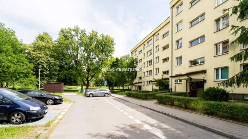 ul.Powstańców 2 pokoje, osobna kuchnia, balkon