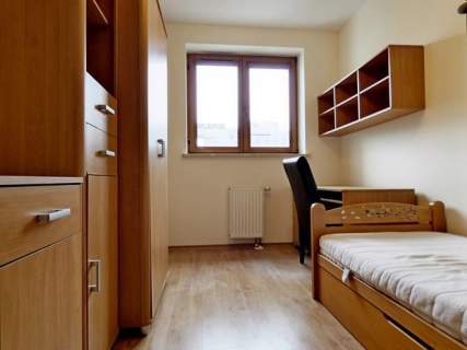 4 pokoje z ogrodem zimowym garaż- Niemcewicza 26